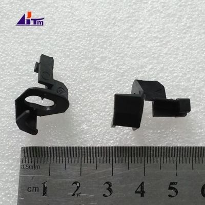 एटीएम स्पेयर पार्ट्स Diebold Opteva वाइड फेंडर स्ट्रिपर 49016962000D